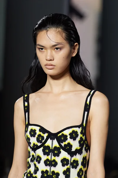 Look 14